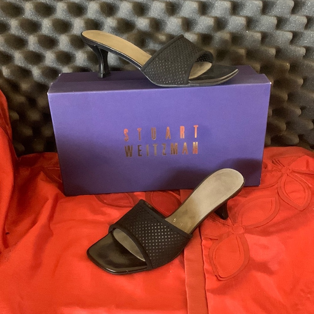 Stuart Weitzman Perfslide Black Ultrasuede size 5